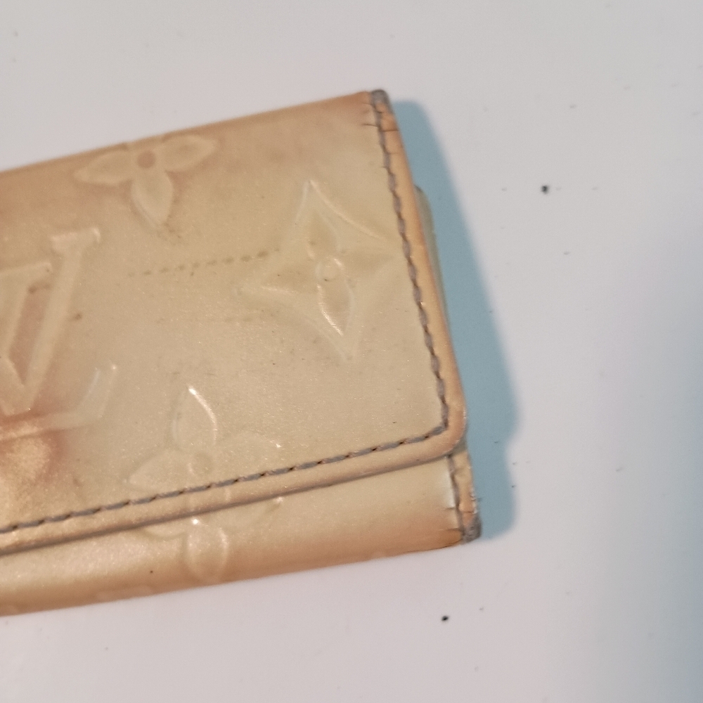 Authentic Louis Vuitton Monogram Vernis Multicles 4 Key Case - Picture 5 of 10